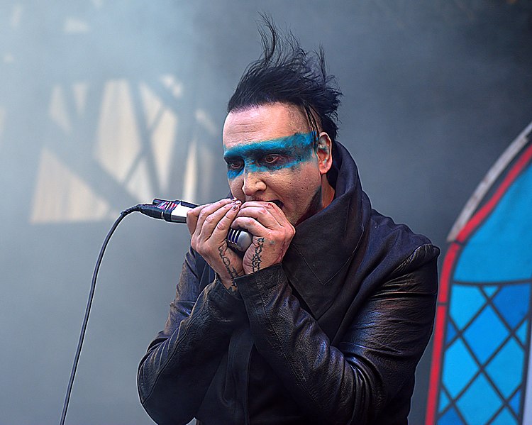 File:Marilyn Manson Rotr 2015 (109543887).jpeg