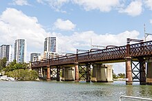 Meadowbank temir yo'l ko'prigi, Parramatta daryosi (30478993365) .jpg