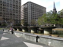 The Mellon Square Fountain MellonSquareFountain.jpg