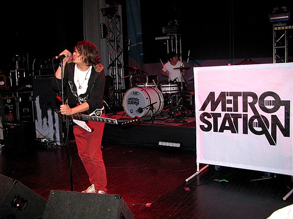 Metro Station performing in Michigan in 2007