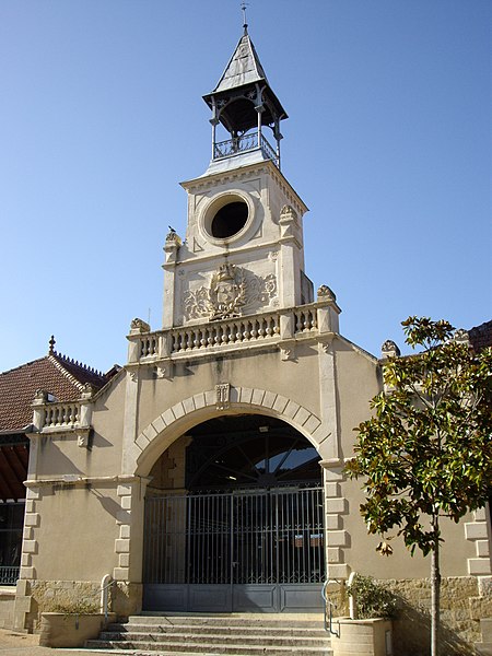 File:Mirande Market Hall (Gers, France).JPG