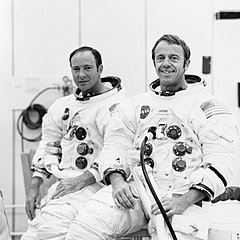 Edgar Mitchell: Życiorys, Odznaczenia i nagrody, Publikacje książkowe