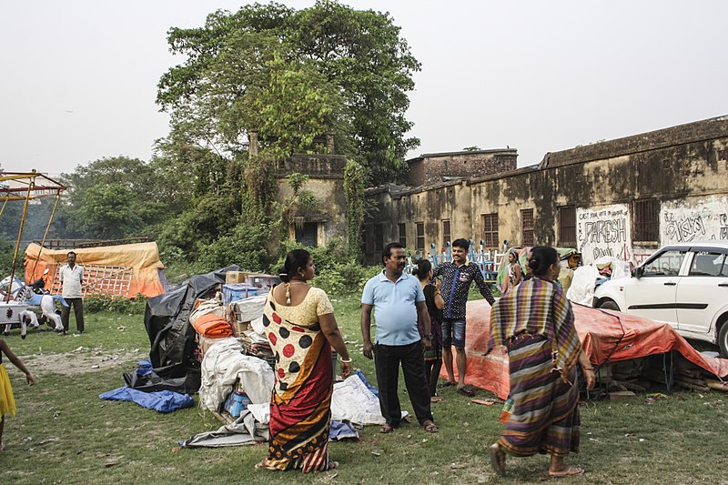 File:Mitra Bari - Rash Mela 02.jpg