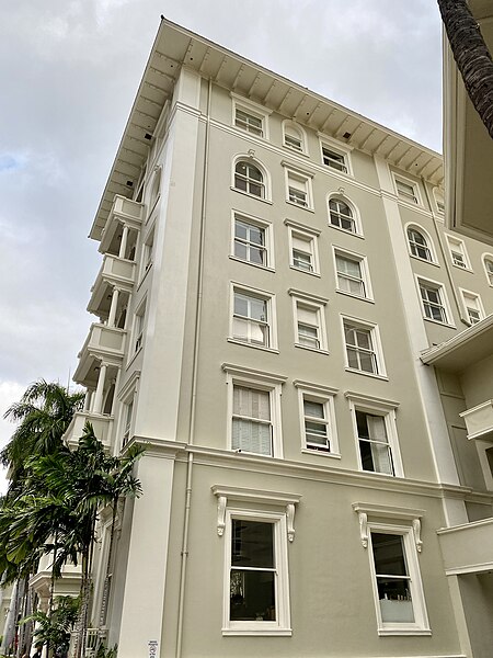 File:Moana Hotel, Kalakaua Avenue, Waikiki, Honolulu, HI - 52273404949.jpg