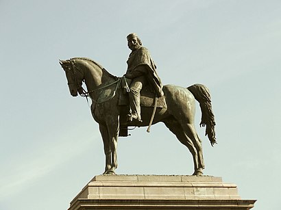 How to get to Monumento Giuseppe Garibaldi with public transit - About the place