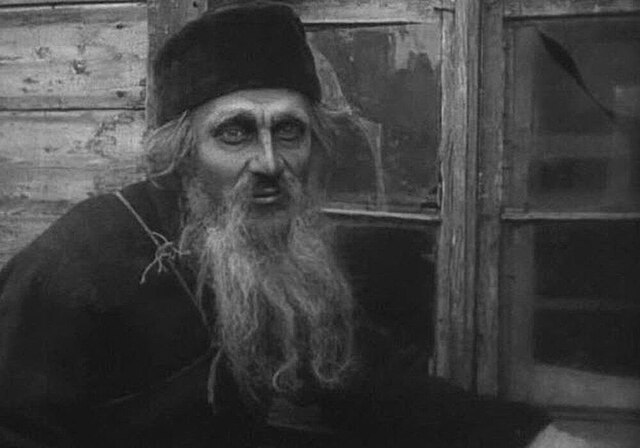 Ivan Mosjoukine as Father Sergius in the 1917 film.