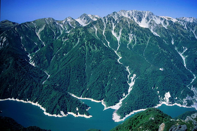 File:Mount Tate from Mount Subari 2001-09-23.jpg