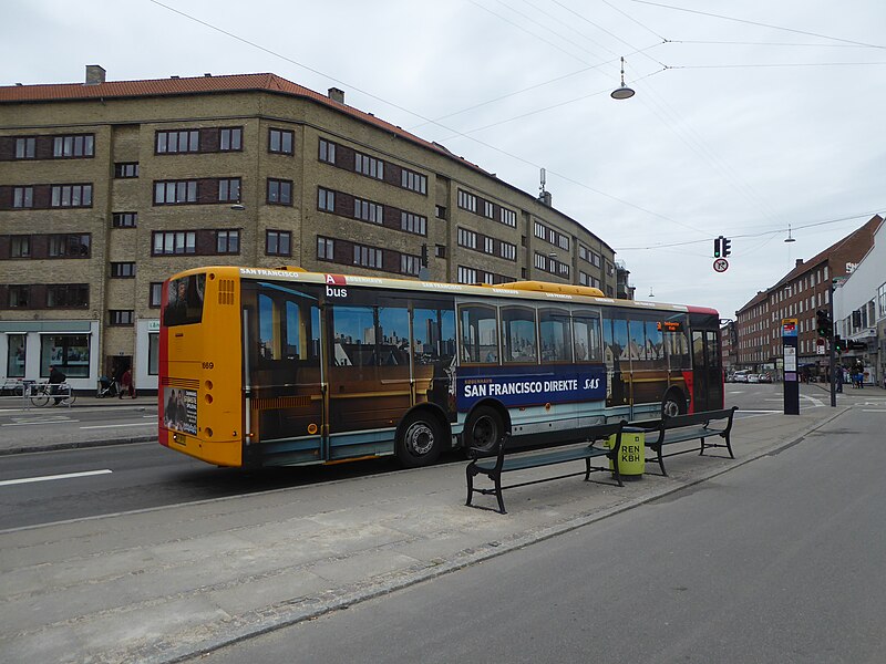 File:Movia bus line 5A at Brønshøj Torv 01.jpg