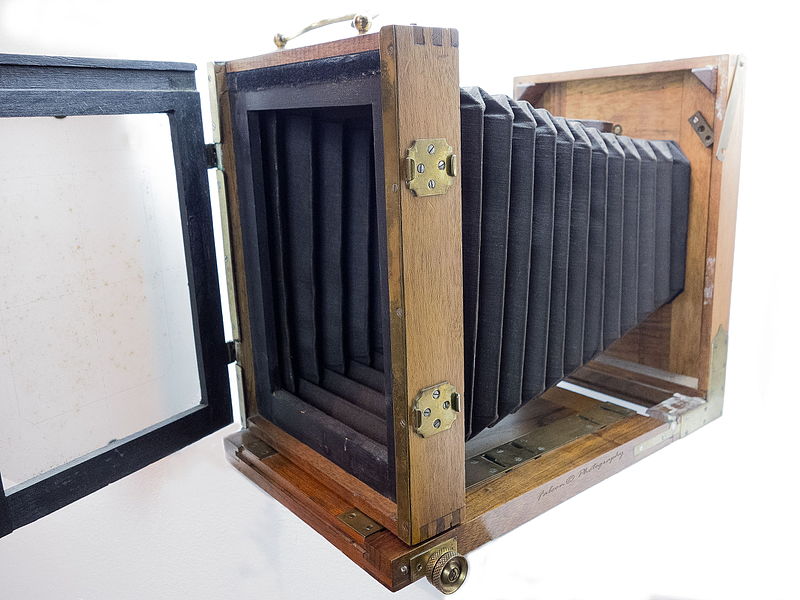 File:My great grandfather's Camera Obscura XIXe siècle (11226590893).jpg