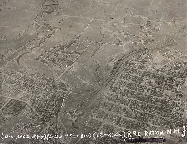 AT&SF rail yard in Raton, 1943