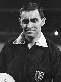 <span class="mw-page-title-main">Norman Burtenshaw</span> English football referee