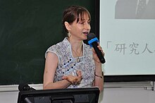 Olga Gorodetskaya hält einen Vortrag