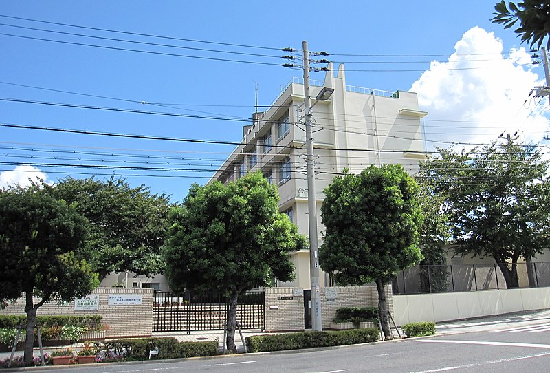 File:Osaka City Chikukou junior high school.JPG