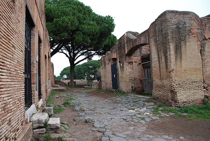 File:Ostia antica 142.JPG