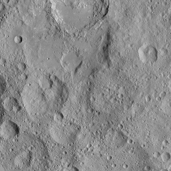 File:PIA20127-Ceres-DwarfPlanet-Dawn-3rdMapOrbit-HAMO-image64-20151006.jpg