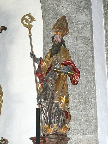 File:Pfarrkirche Kuchl - Statue St.Martin.jpg