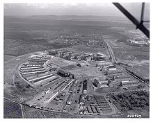 Pioneer-Kaserne, Luftbild 1950, im Hintergrund die Wohnsiedlung Wolfgang
