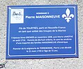 Plaque commémorative en hommage à Pierre Maisonneuve, fils de Tourtrès