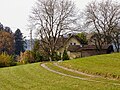 zur Ortschaft gehörendes Haus an der Kronprinz Rudolf-Bahn