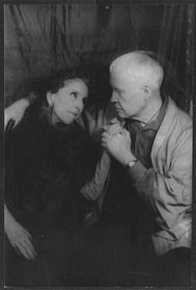 File:Portrait of Carl Van Vechten and Baroness Blixen (Isak Dinesen) LCCN2004663677.tif