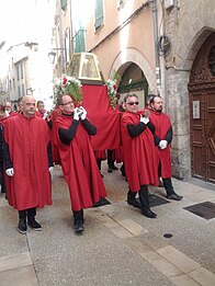 The procession at the Rue nationale. Image: Genium.