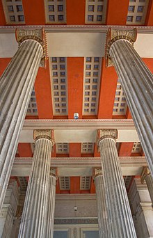 File:Propyläen,_Königsplatz,_Múnich,_Alemania11.JPG