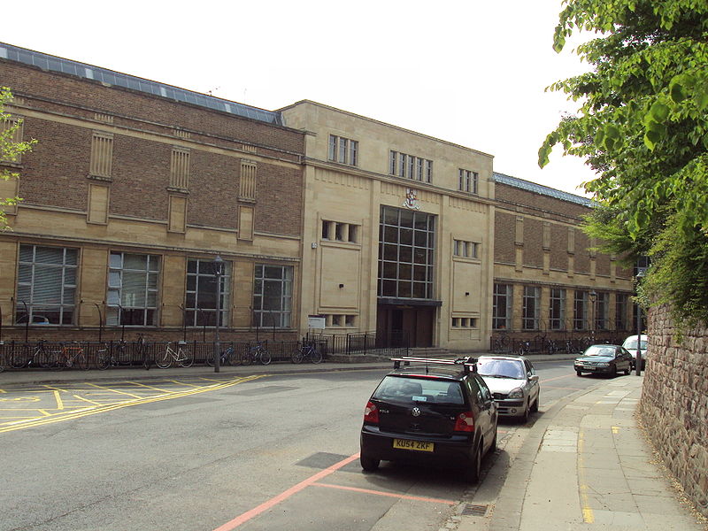 File:Queen's Building, University of Bristol - DSC05813.JPG