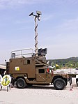 戦闘情報収集科で使用される"ラクーン"と呼ばれる観測車両。ハンヴィーに観測機材を搭載している。