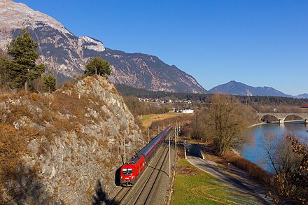 ÖBB Railjet approaching the Jenbach station