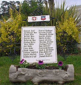 Gedenktafel an der Schweizer Friedhof Victoria