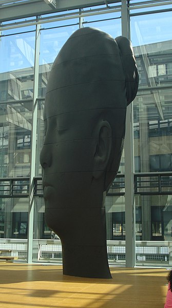 File:Rotterdam kunstwerk duna.jpg