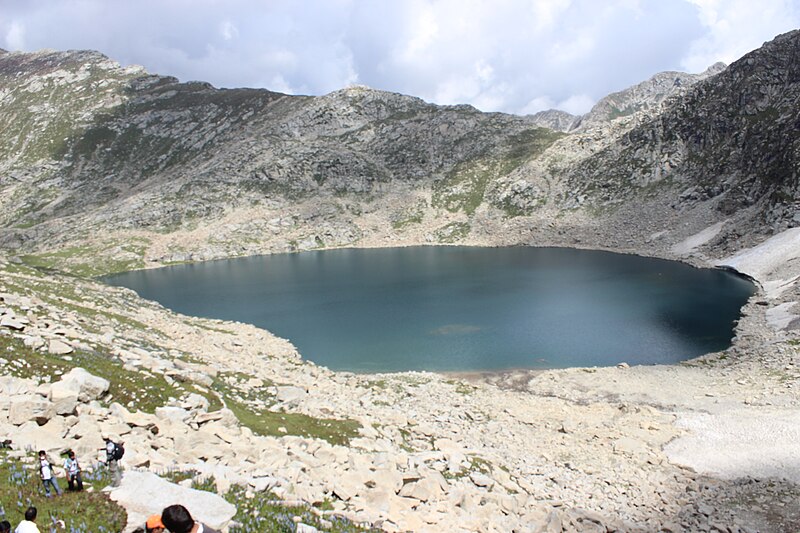 File:Saidgai Lake 2.jpg