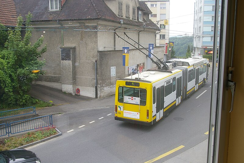 File:Schaffhausen Trolleybus.jpg