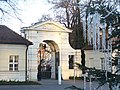 Schloss Koepenick - Hoftor (Koepenick Palace - Courtyard Gate) - geo.hlipp.de - 31594.jpg