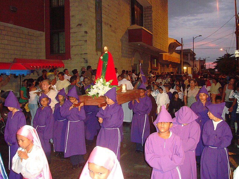 File:Semana Santica Fundación.JPG