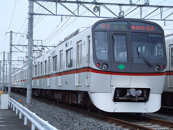 580px-Series_5300_of_Tokyo_Metropolitan_Bureau_of_Transportation.jpg