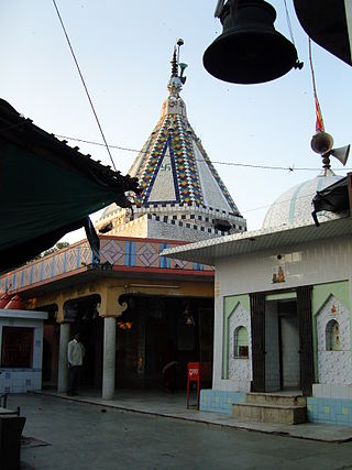 <span class="mw-page-title-main">Gola Gokaran Nath Temple</span> Hindu Temple in Uttar Pradesh, India