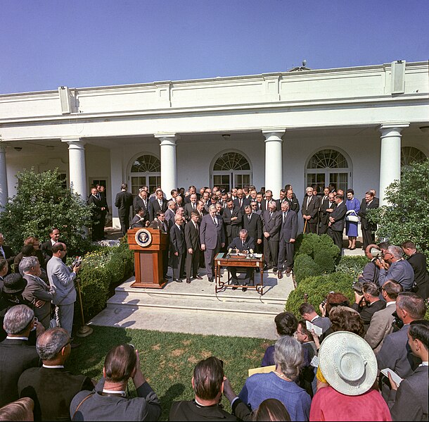 File:Signing of the EOA.jpg