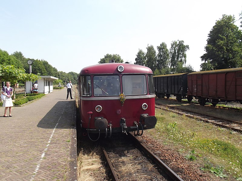 File:Simpelveld trein naar Kerkrade.jpg
