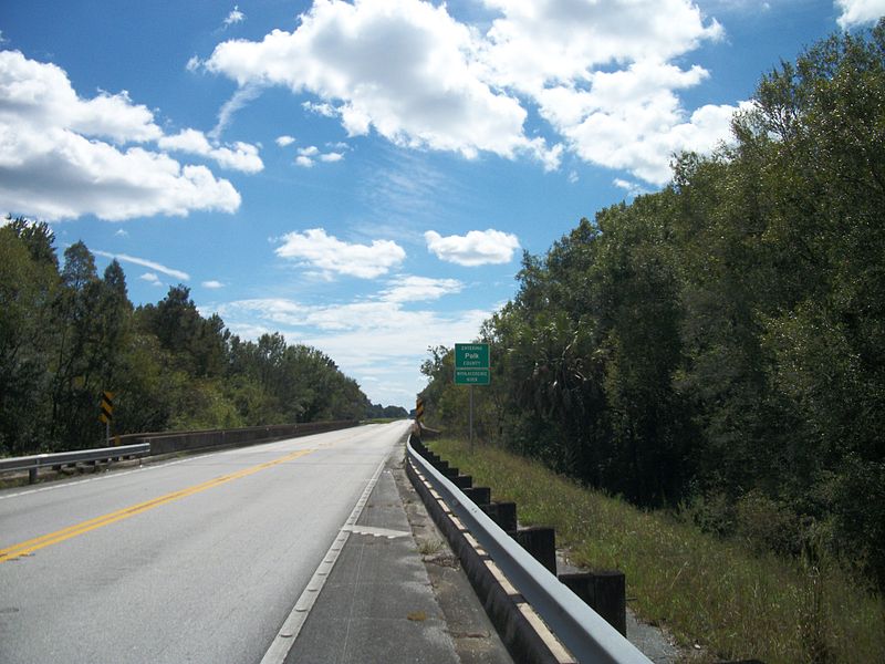 File:Southbound FL 471 over Withlacoochee River Bridge.JPG