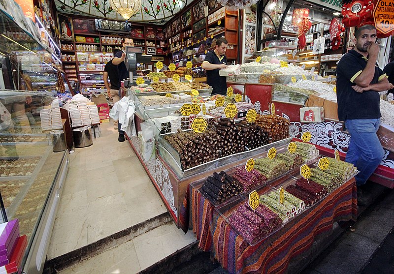 File:Spice market Istanbul 2013 3.jpg