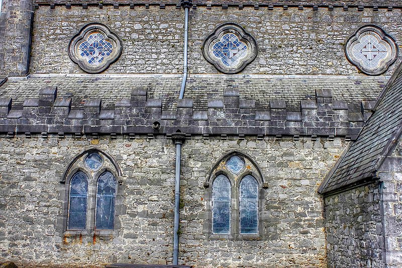 File:St. Canice Cathedral5 (8232869801).jpg