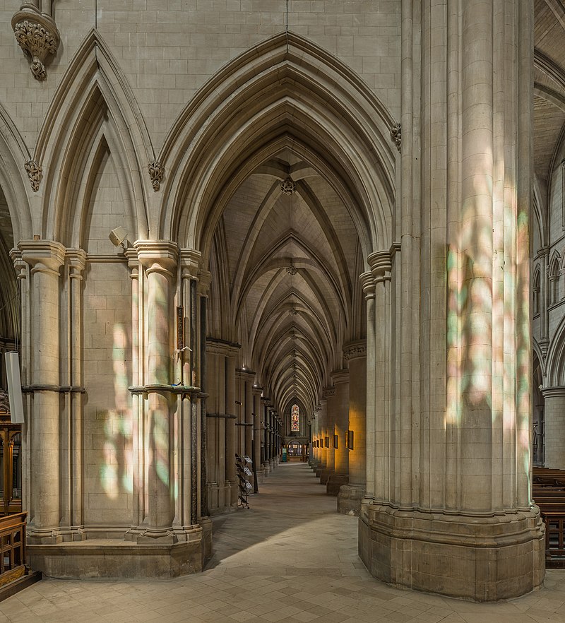 St John the Baptist Cathedral Nave South Aisle, Norwich, Norfolk, UK - Diliff.jpg