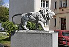 Čeština: Socha lva u ulice Železničářů V Holešovicích v Praze 7 English: Statue of a lion at Železničářů street in Holešovice, Prague.