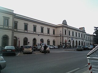 <span class="mw-page-title-main">Pistoia railway station</span> Railway station in Pistoia, Italy