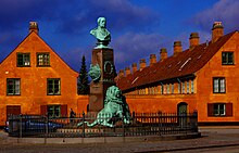 The Edouard Suenson Memorial Suenson Monument Copenhagen.jpg