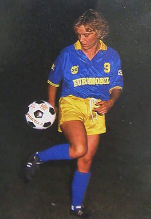 Susanne Augustesen: Dansk fodboldspiller (1956-)