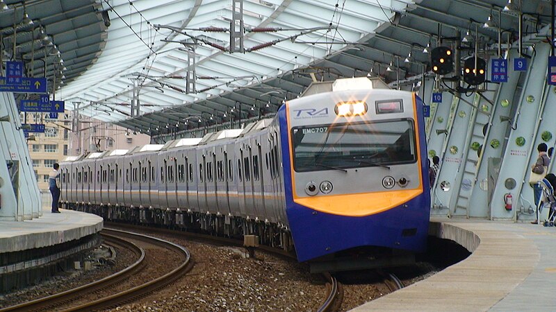 File:TRA EMU707 at Xike Station 20071231.jpg