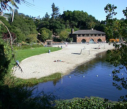 How to get to Lake Temescal Beach with public transit - About the place