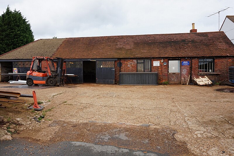 File:The Forge on Alverstone Road - geograph.org.uk - 4680123.jpg